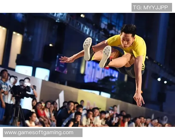 杭州羽毛球队在钻石联赛中的灵活性表现引发热议与期待 杭州羽毛球队在钻石联赛中的灵活性表现引发热议与期待